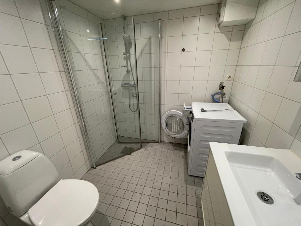 1 Rums-Laegenheter, Gangavstand Till Stroemstads Centrum Buitenkant foto